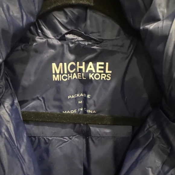 Michael, Michael Kors packable Navy jacket like new - Picture 5 of 5